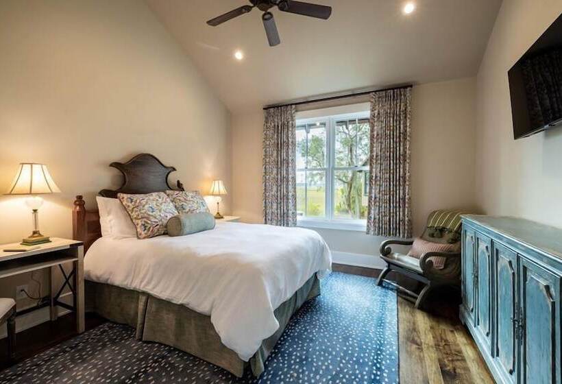 The Sandpiper Resort