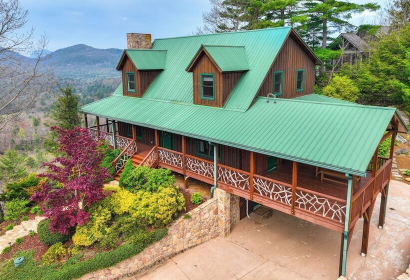 Mountain Views & Deck: Stunning Sapphire Cabin