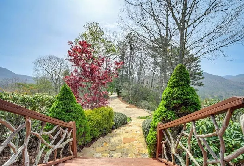 Mountain Views & Deck: Stunning Sapphire Cabin