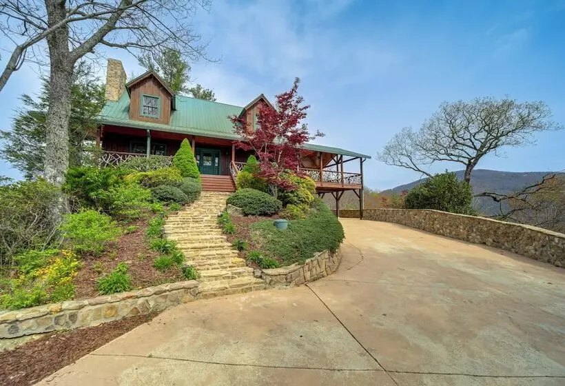 Mountain Views & Deck: Stunning Sapphire Cabin