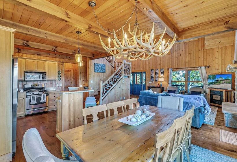 Mountain Views & Deck: Stunning Sapphire Cabin