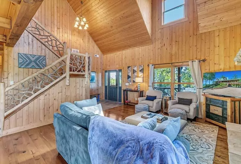 Mountain Views & Deck: Stunning Sapphire Cabin