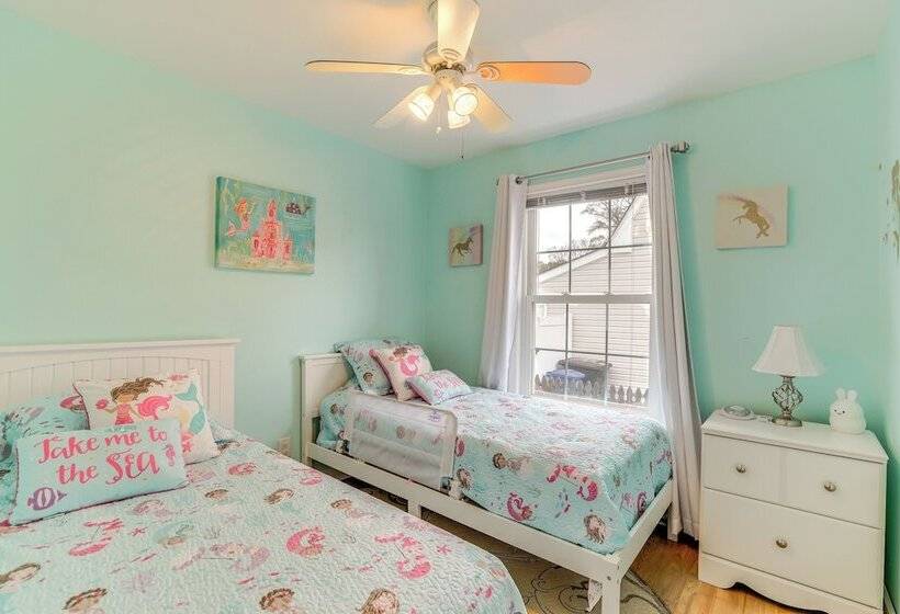 Villas Hideaway W/ Deck, Walk To Bay Beach!