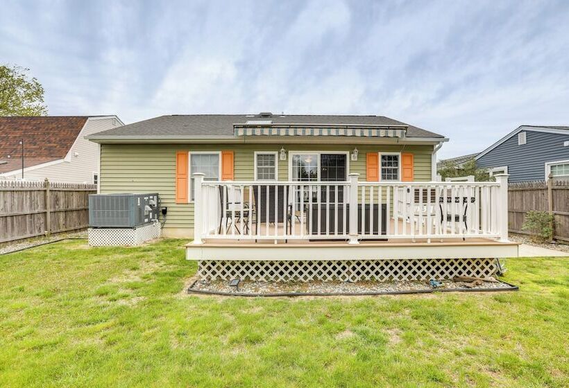 Villas Hideaway W/ Deck, Walk To Bay Beach!