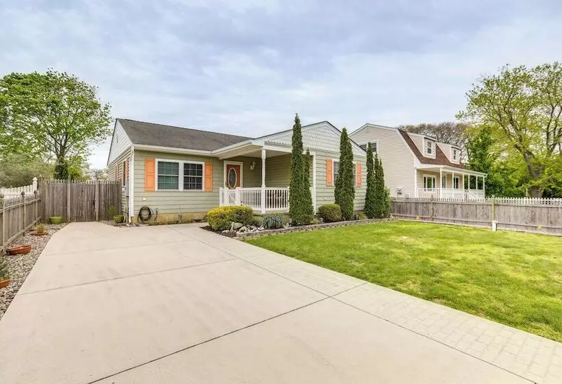 Villas Hideaway W/ Deck, Walk To Bay Beach!