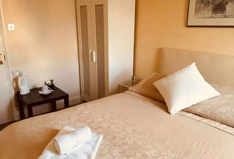 تختخواب و صبحانه Bentons Guest House
