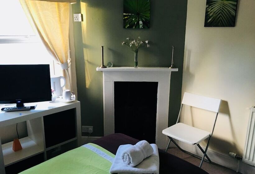 민박 Bentons Guest House