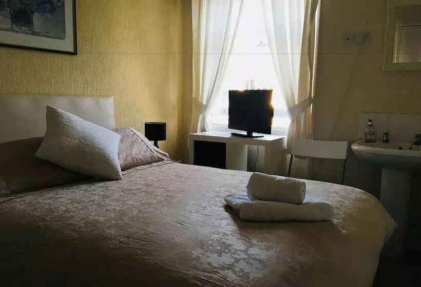 تختخواب و صبحانه Bentons Guest House