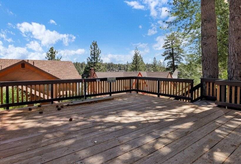 Cove Lakefront Chalet #2098