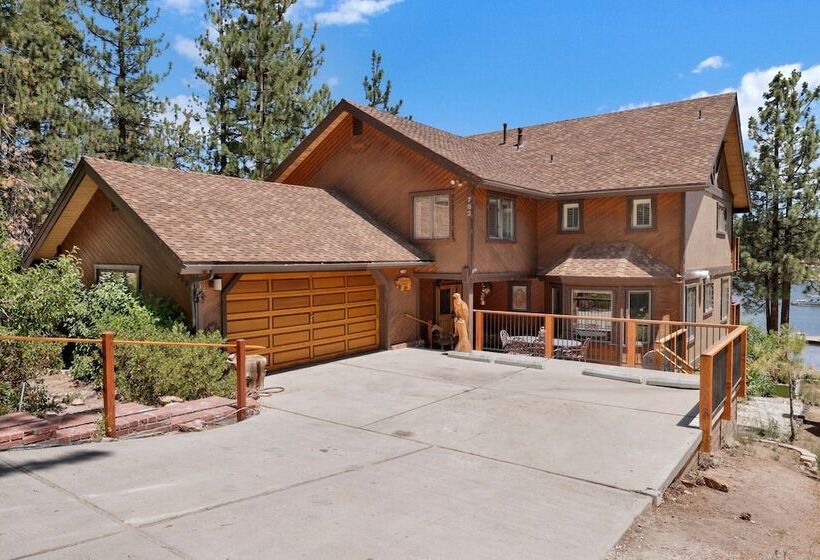 Cove Lakefront Chalet #2098