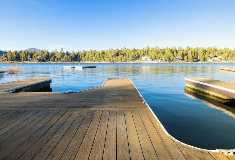 Cove Lakefront Chalet #2098