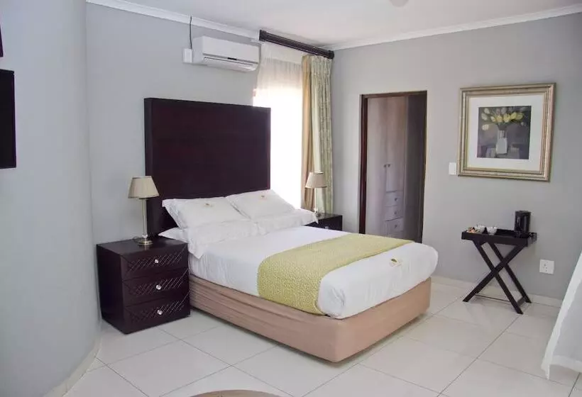 Dakarai B&b
