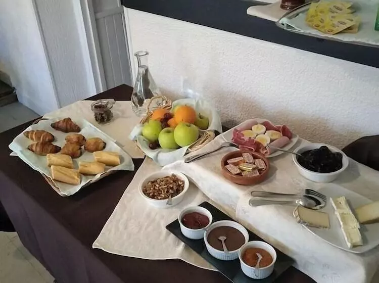 Hotel L Auberge Du Drot
