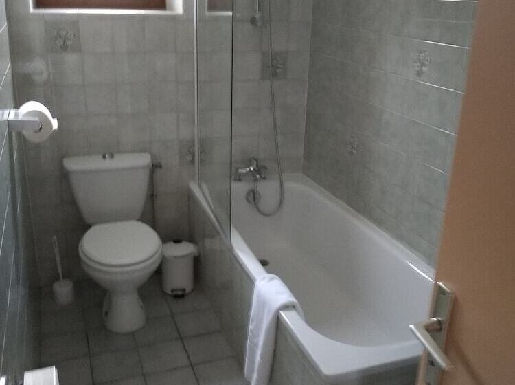 فندق L Auberge Du Drot