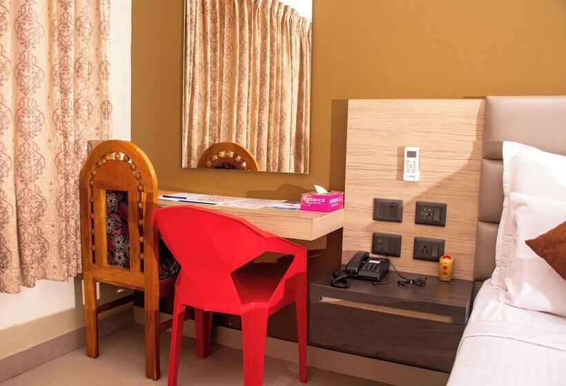 فندق Om International