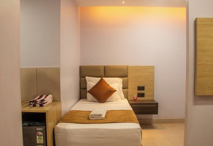 فندق Om International