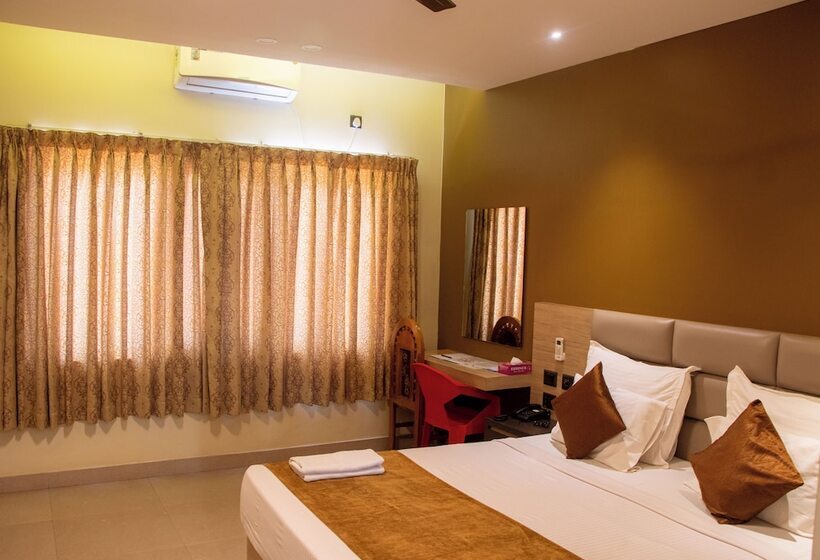 فندق Om International