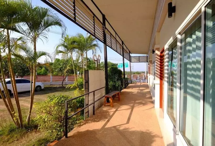 ホテル Prompong Resort Mukdahan