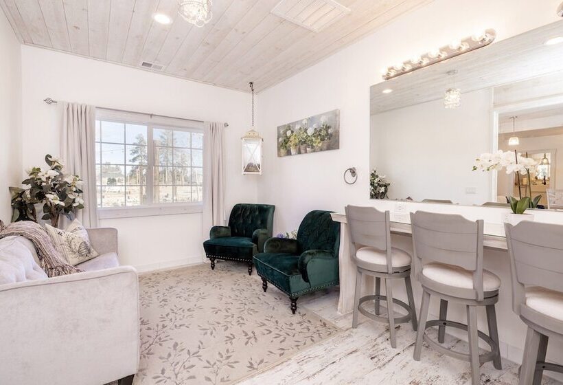 호텔 Shay Meadows Ranch And Resort #1999