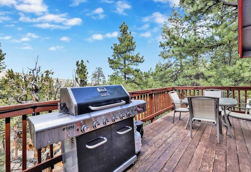 Lazy Llama Lodge #2150