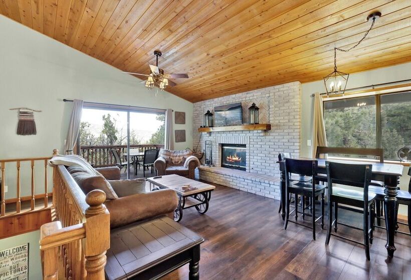 Lazy Llama Lodge #2150