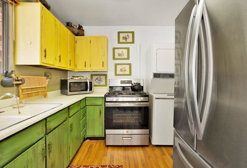 Nested Oaks Cottage #2234