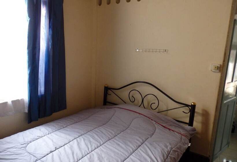 Пансион Pirates Cove Bar And Restauant