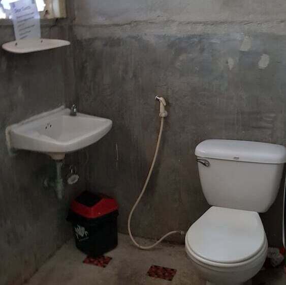 Пансион Pirates Cove Bar And Restauant