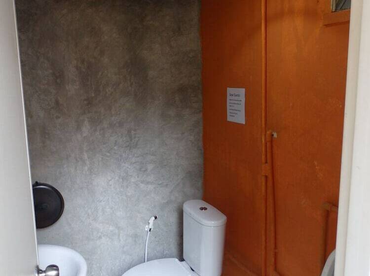 Пансион Pirates Cove Bar And Restauant