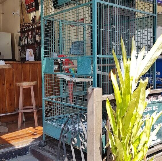 Пансион Pirates Cove Bar And Restauant