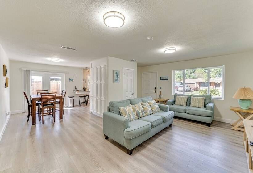 Game Room, Private Pool: South Daytona Home!