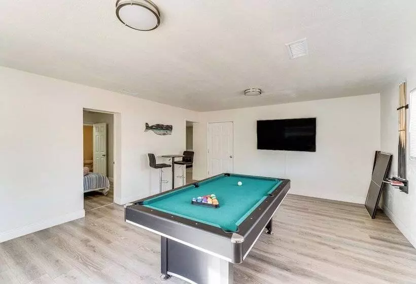 Game Room, Private Pool: South Daytona Home!