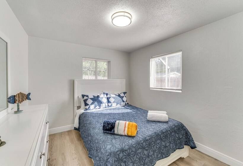 Game Room, Private Pool: South Daytona Home!