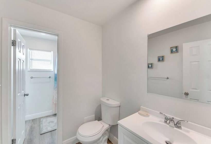 Game Room, Private Pool: South Daytona Home!