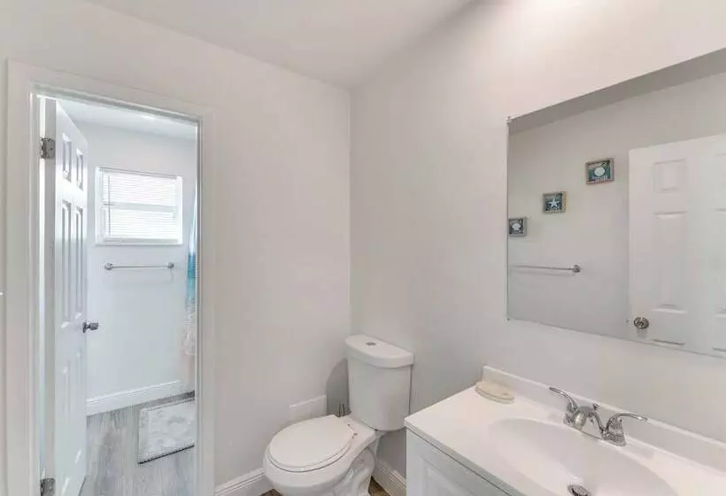 Game Room, Private Pool: South Daytona Home!