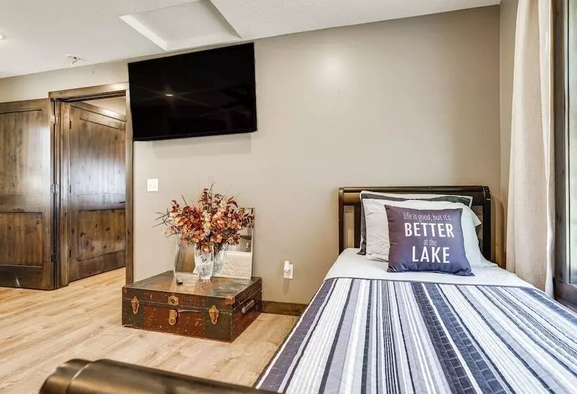 Fire Pit + Dock: Lakefront Cabin In Zimmerman!