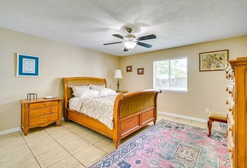 Sunny Ocala Oasis W/ Grill: Near National Forest!