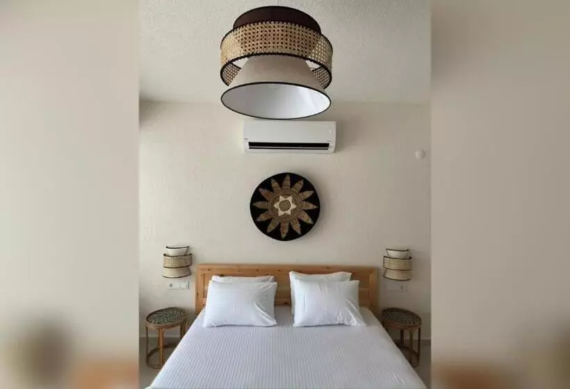 ユースホステル Rue Rooms