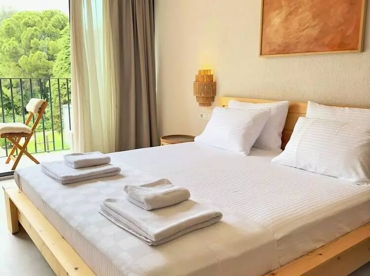 ユースホステル Rue Rooms