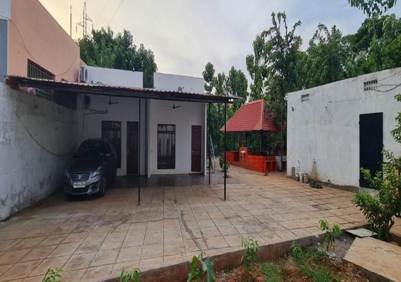 בית מלון כפרי Greenwoods Farm House