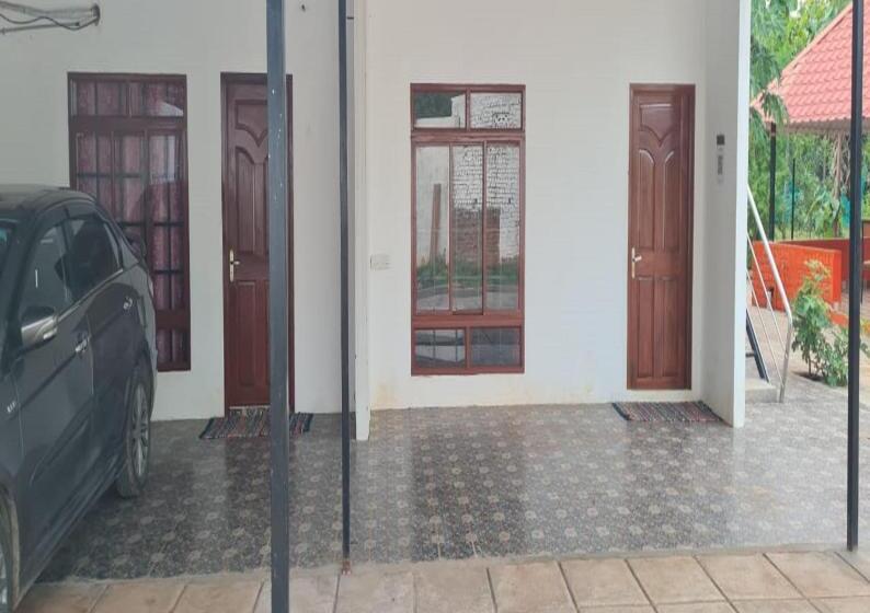 בית מלון כפרי Greenwoods Farm House