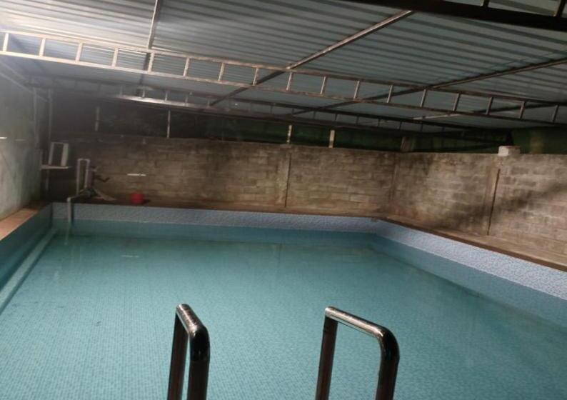 בית מלון כפרי Greenwoods Farm House