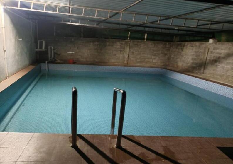 בית מלון כפרי Greenwoods Farm House