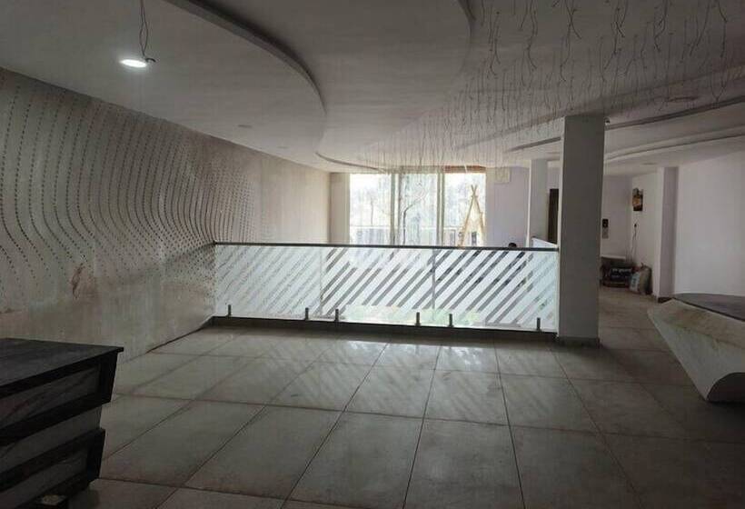 Отель Jhansi Castle Inn