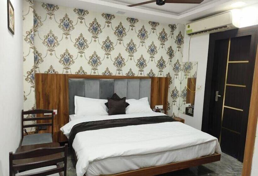 Отель Jhansi Castle Inn