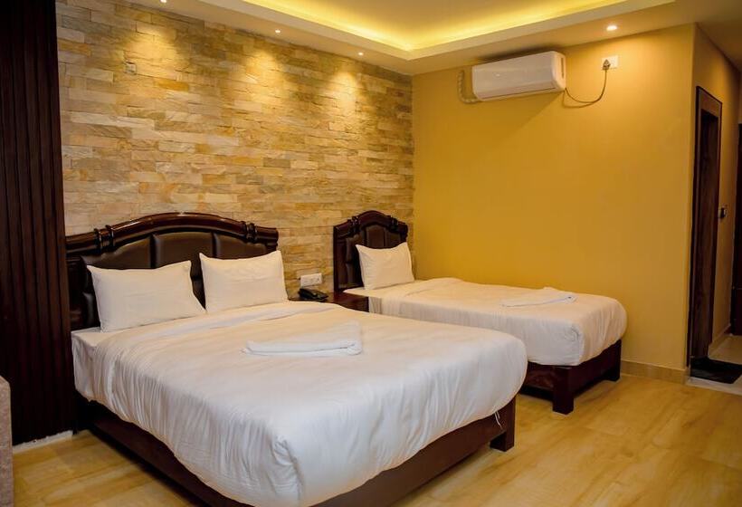 هتل Matina Suites