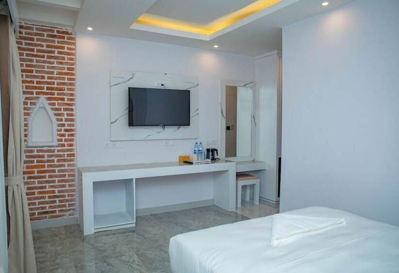 هتل Matina Suites