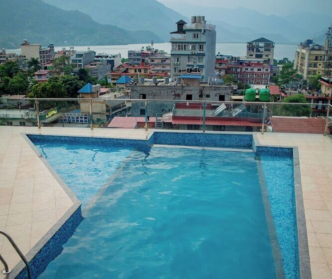 هتل Matina Suites