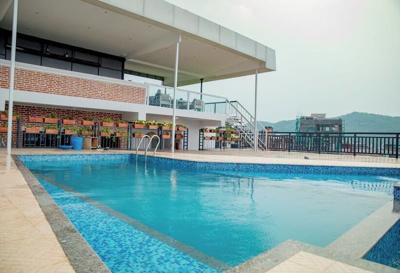 هتل Matina Suites