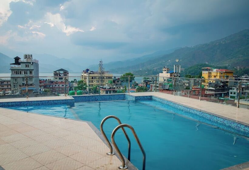 هتل Matina Suites